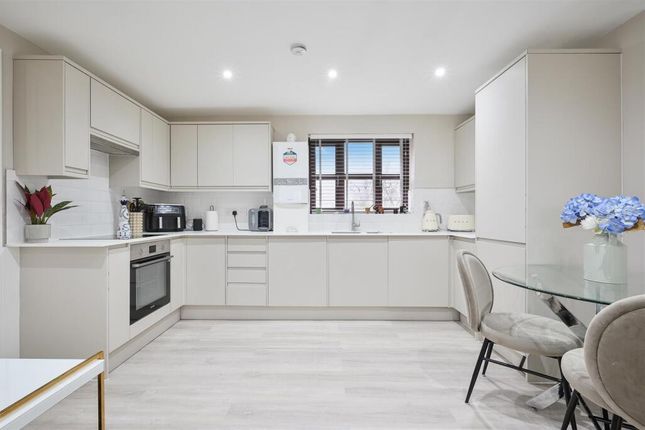 Flat 7 Lime Court,, Lime Court, Mitcham photo 3