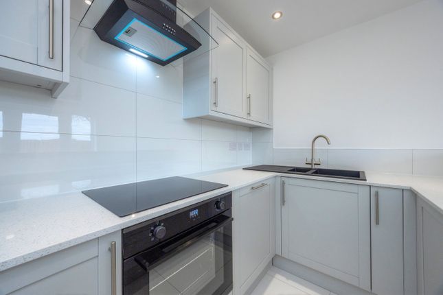 9b, Broom Close, Barnsley photo 4