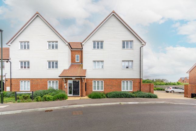 Thumbnail Flat for sale in Peckham Chase, Eastergate, Chichester