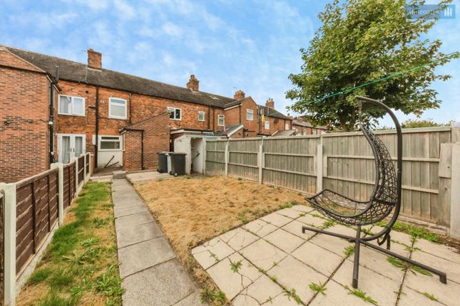 35, Wybunbury Road, Nantwich photo 3