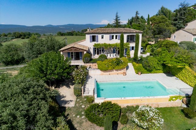 Villa for sale in Roussillon, Vaucluse, Provence-Alpes-Côte d`Azur, France