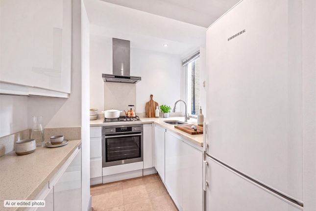Flat 2, 112, Fitzjohn's Avenue, Hampstead Village photo 4
