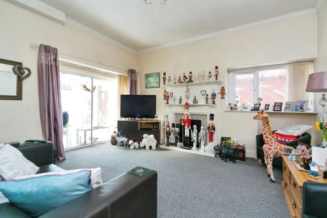 Flat 1, 14, Caroline Road, Conwy photo 2