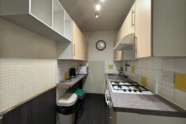 Lambourne Road photo 3