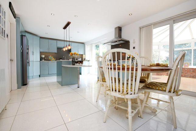 Woodleigh House, The Square, Uttoxeter photo 3