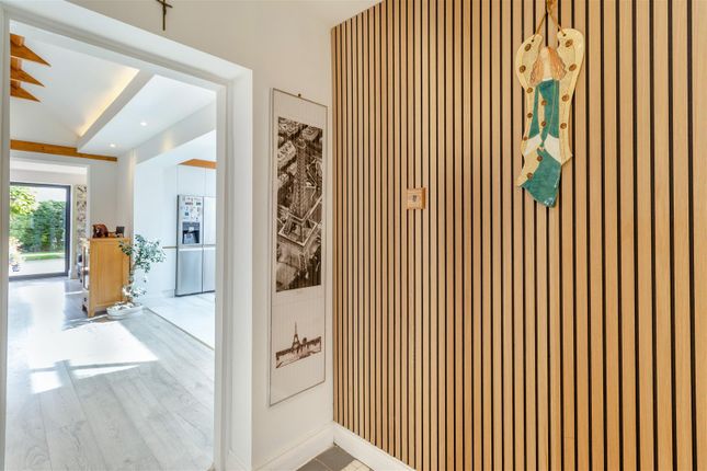 8620467-Interior14.Jpg