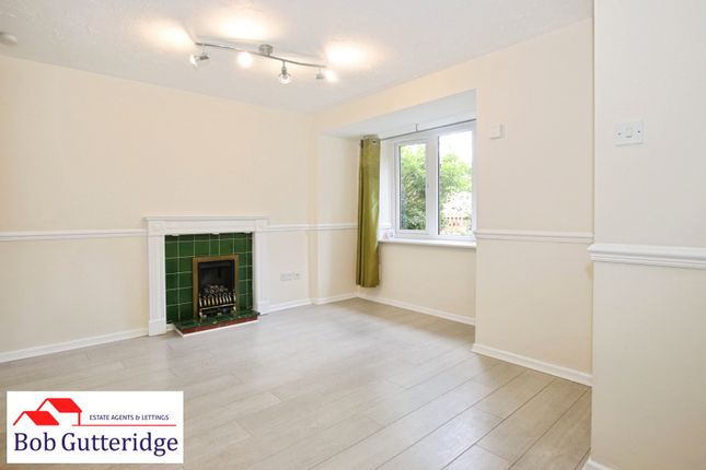 18, Winterside Close, Newcastle-under-Lyme photo 2