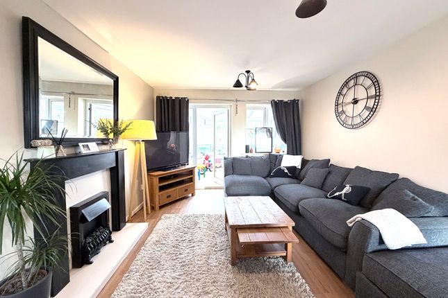 20 Lilac Drive, Pontypridd photo 3