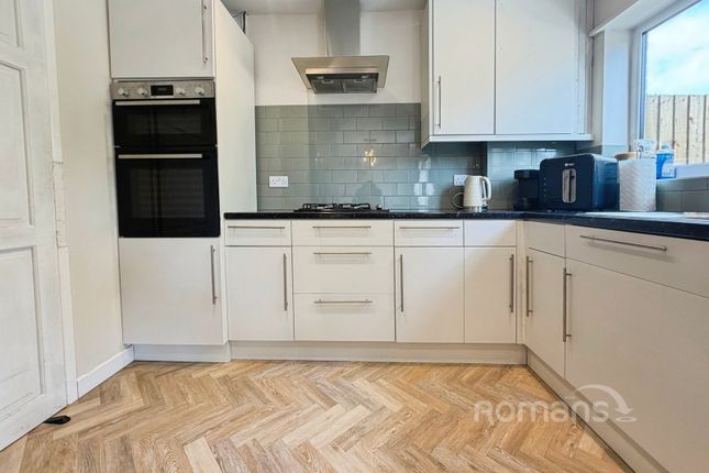 43, Kingston Road, Surrey photo 4
