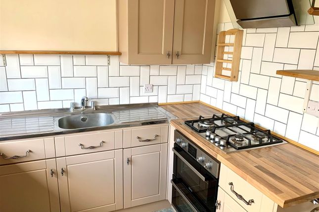 1 Glenmore Court, St. Winefrides Road, Littlehampton photo 2