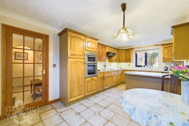 22 Pond Lane, Norwich photo 3