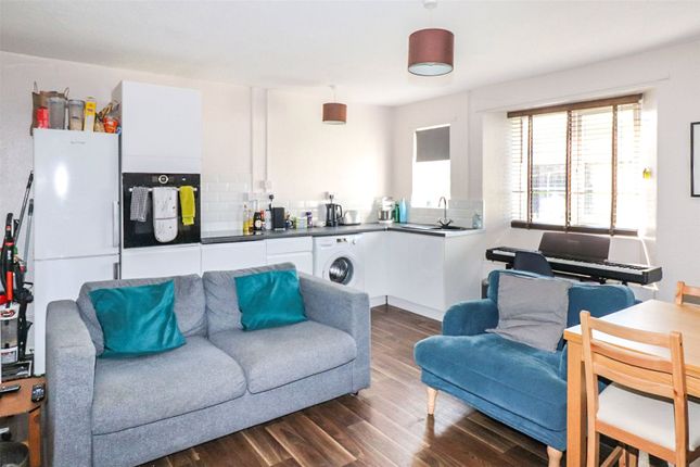 3, Penrose Gardens, Holsworthy photo 3