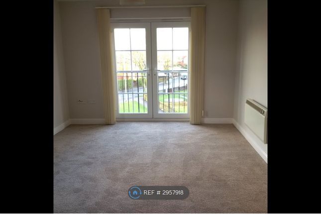 Flat, Meadow Croft Meadow Lane, Wakefield photo 2