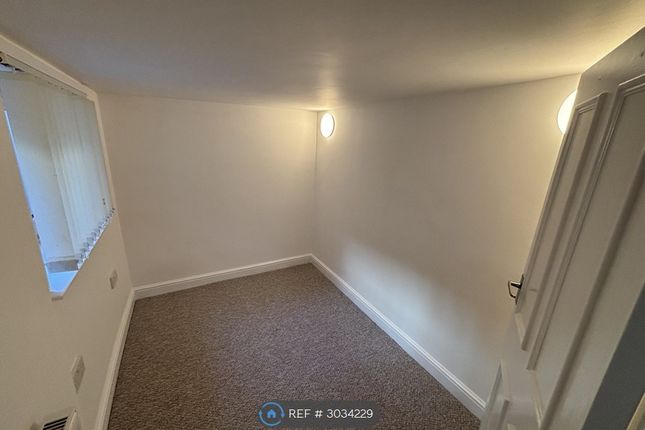 Flat, London Road South, Lowestoft photo 5