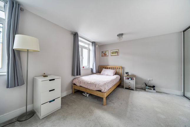 Pouparts Place, Twickenham photo 4