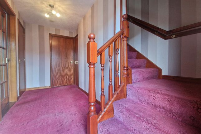52, Meadow Crescent, Elgin photo 2