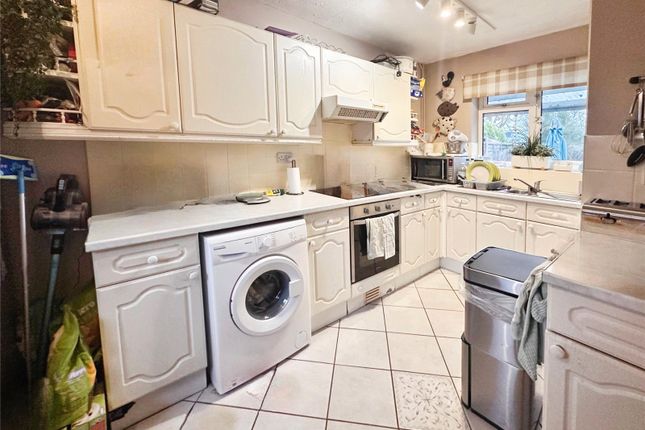 25, Woodthorpe Road, Leicestershire photo 3