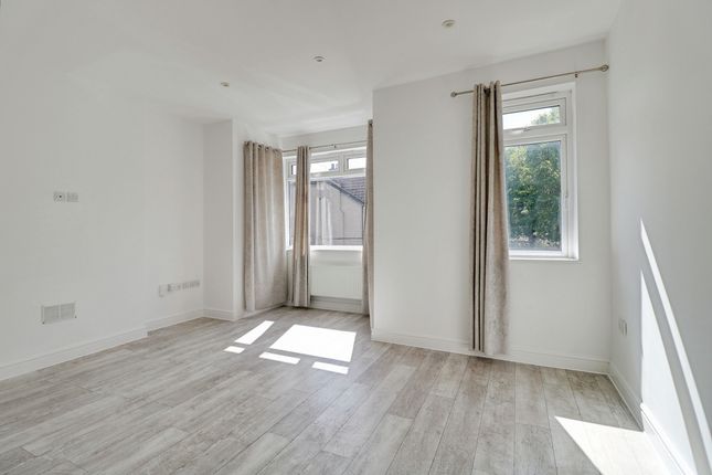 373a, London Road, Westcliff-on-sea photo 4