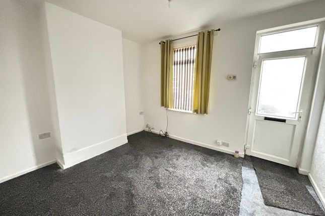 18, St. Johns Avenue, Rotherham photo 4