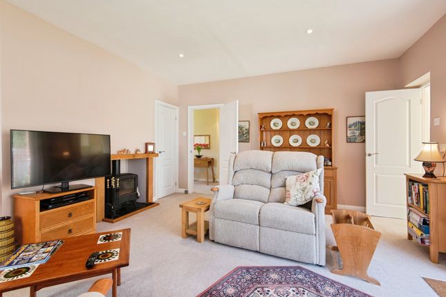57, Spring Lane, Royston photo 4