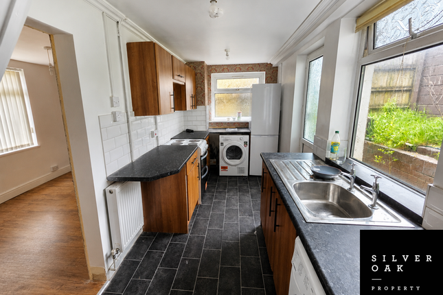 52 Brynmelyn Avenue, Llanelli photo 4