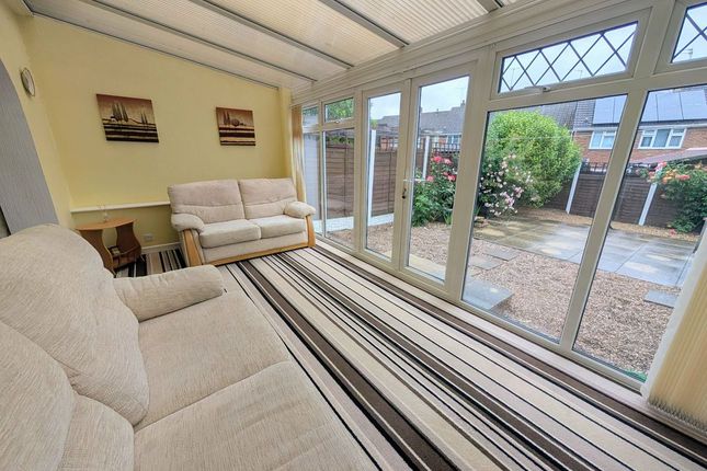 76, Northumberland Avenue, Nuneaton photo 3