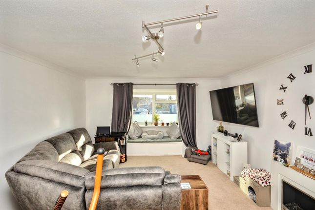 8, Kingsford, 1 St. Anthonys Avenue, Eastbourne photo 2