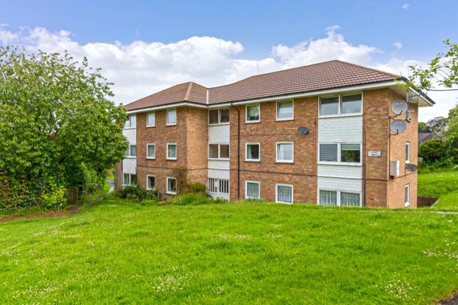 Thumbnail Flat for sale in Locks Crescent, Portslade, Brighton