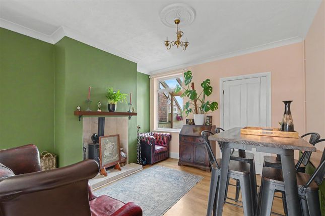 16, Larklands Avenue, Derbyshire photo 4