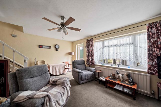 3, Belvedere Close, Guildford photo 5