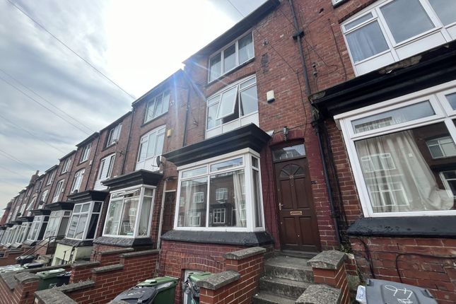 Terraced house to rent in Manor Drive, Headingley, Leeds, West Yorkshire