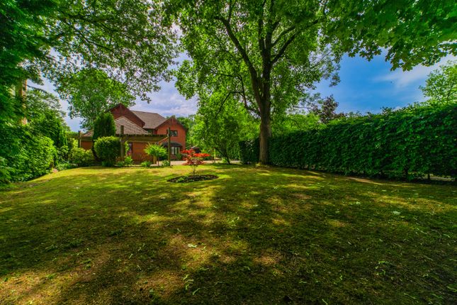 Woodside Grange, Woodside, Cardiff photo 2