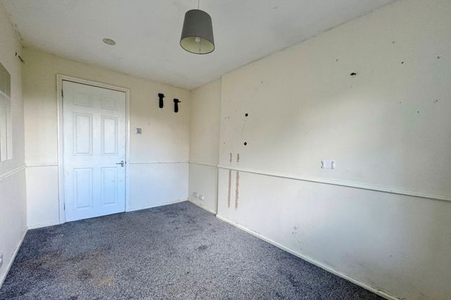 4, Dovedale, Lowestoft photo 5