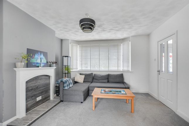 25, Mayfield Drive, Nottingham photo 3