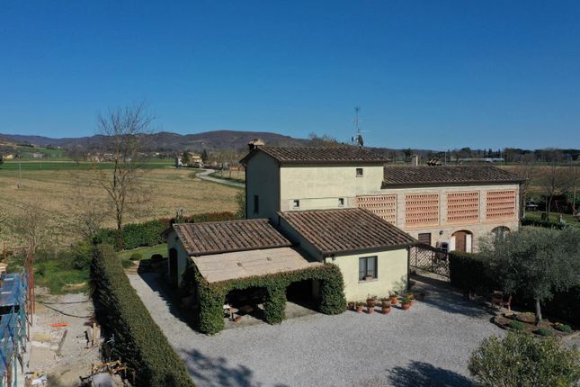 Thumbnail Country house for sale in Via Umbria, San Giustino, Perugia, Umbria, Italy