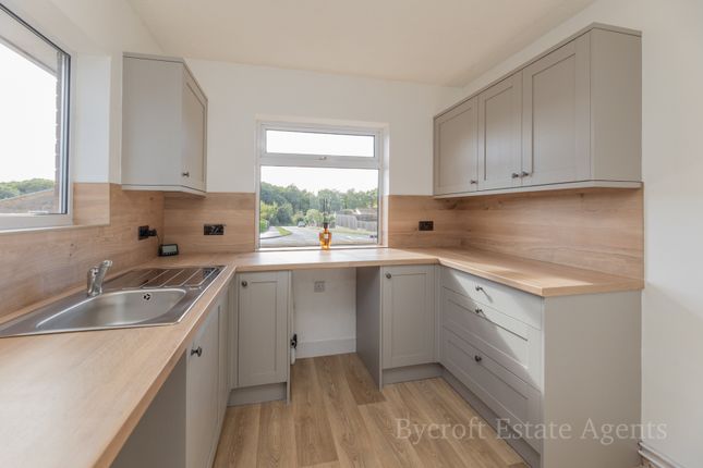 18, Meadow Way, Great Yarmouth photo 3
