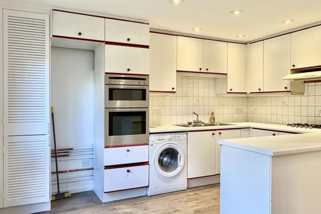 282, Manchester Road, London photo 4