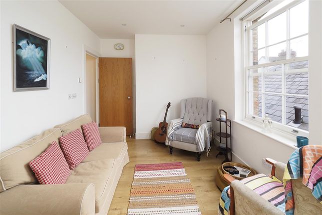 Flat to rent in The Chapel, Abbey Place, Faversham