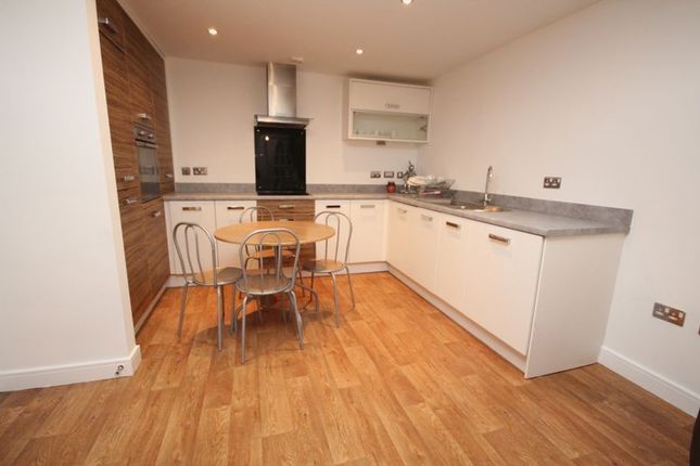 Apartment 1,3, Paperhouse Close, Rochdale photo 4