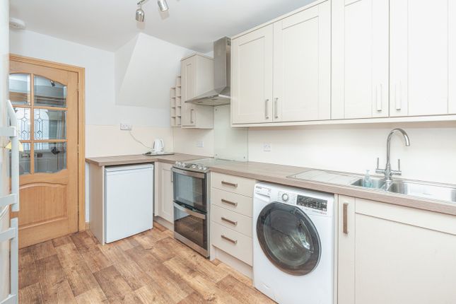 47, Dullomuir Drive, Kelty photo 4