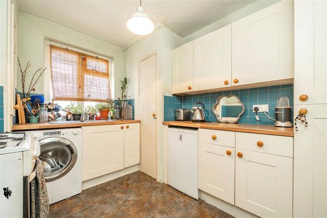Flat 24 Micawber Court, Windsor Terrace, London photo 3