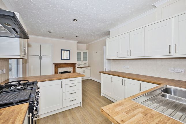 152, Ilchester Road, YEOVIL photo 3