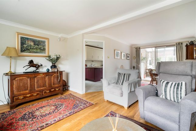 1, Cutthorpe Grange, Chesterfield photo 3