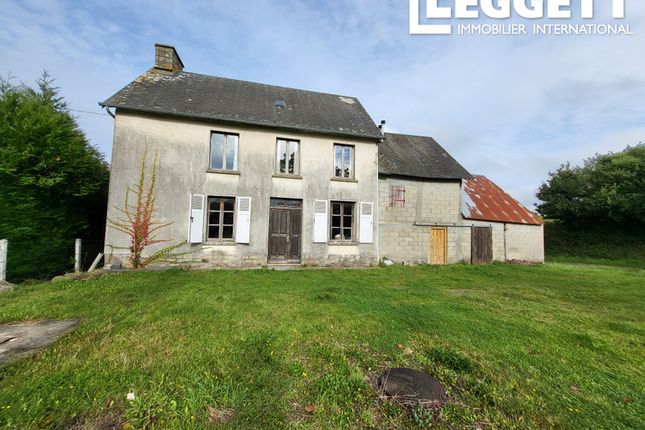 Thumbnail Villa for sale in Saint-Cyr-Du-Bailleul, Manche, Normandie