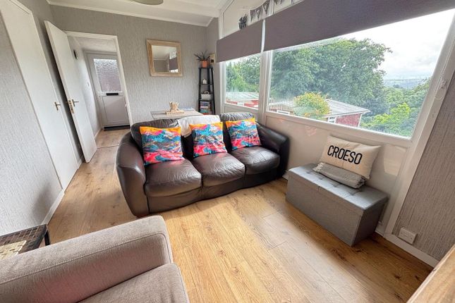 Chalet 51 Elm Rise Park, Llangain, Carmarthen photo 5