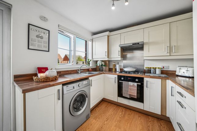 26, McGahey Drive, Glasgow photo 4
