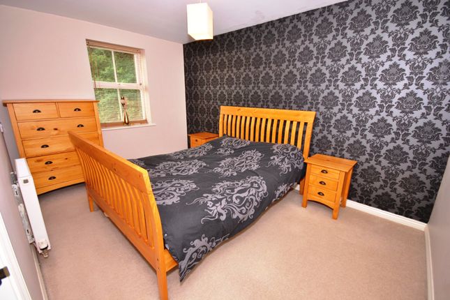 63, Wenlock Drive, Nottingham photo 4