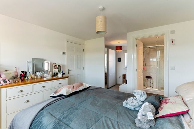 14, Alder Avenue, Humberston, Grimsby photo 4