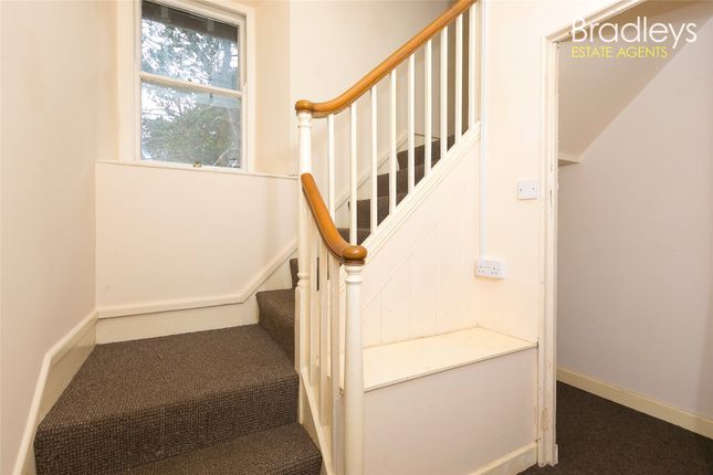Flat 2, 55, Morrab Road, Cornwall photo 4