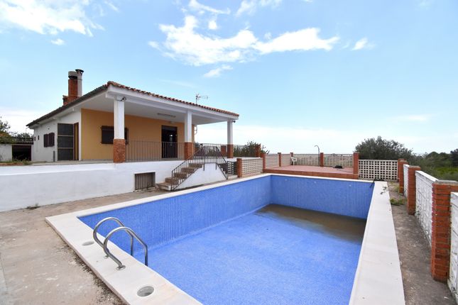 Villa for sale in Carlet, 46240, Valencia, Spain